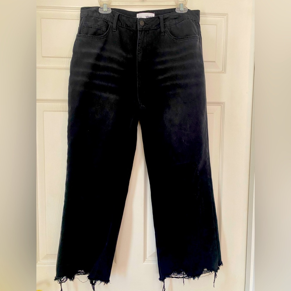 Vervet cropped Black distressed Jeans! NEVER WORN